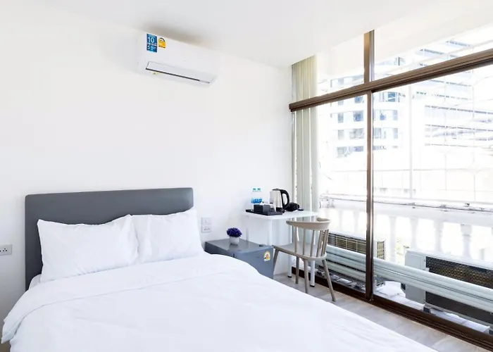 Xxrest Silom - เรสท์ สีลม *